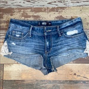 Hollister shorts size 5/27